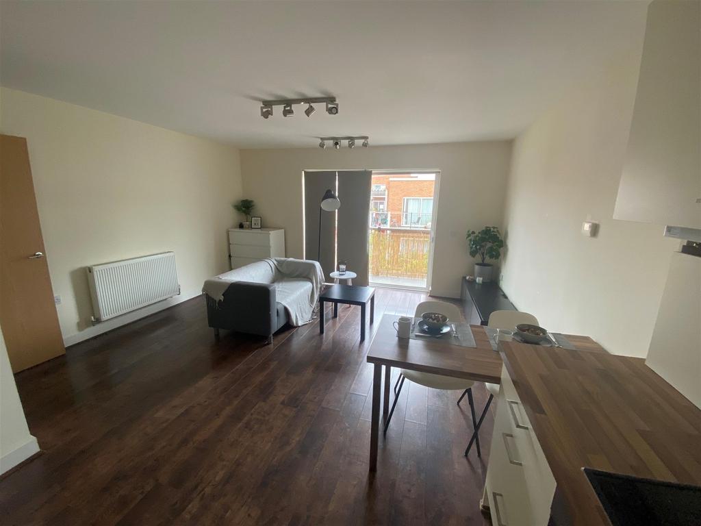 Lounge - New