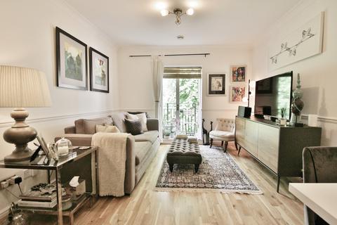 1 bedroom flat to rent, Rushmore House, Russell Road, Kensington, W14