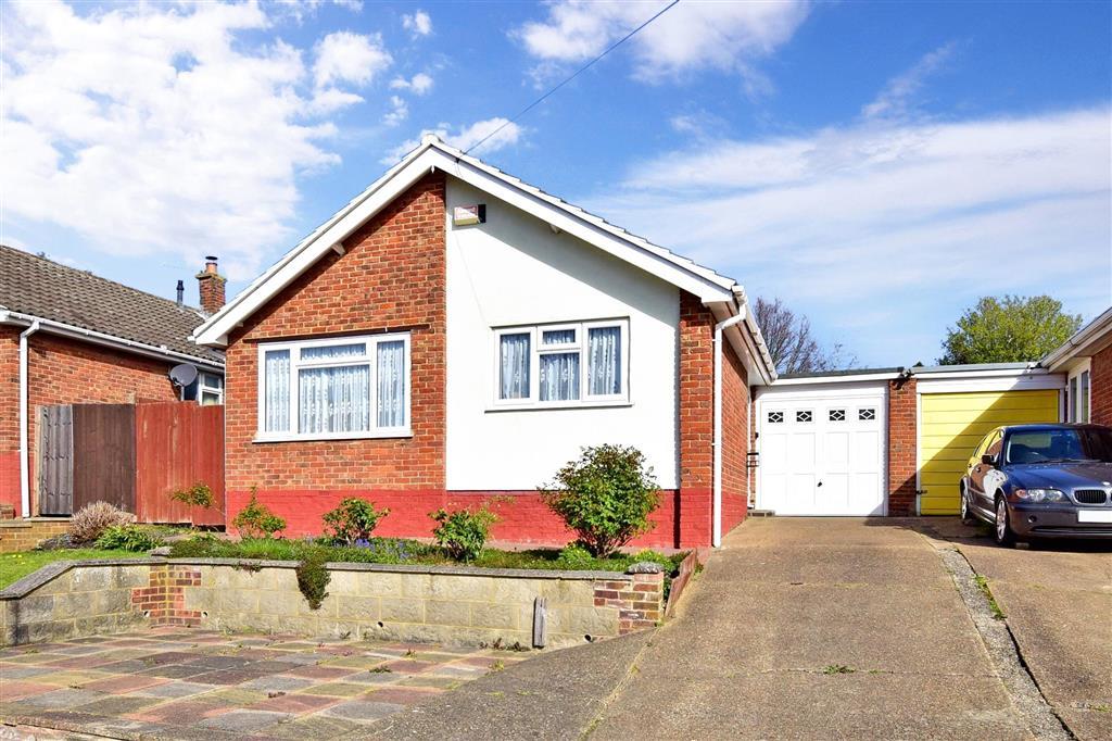Pankhurst Road, Hoo, Rochester, Kent 2 bed detached bungalow £350,000