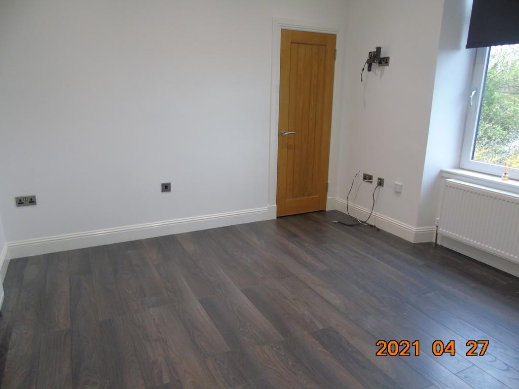 Johnshill, Lochwinnoch PA12 2 bed flat £600 pcm (£138 pw)