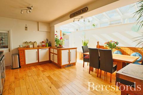 52 Princes Road, Romford, RM1 2SP