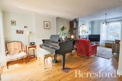 52 Princes Road, Romford, RM1 2SP
