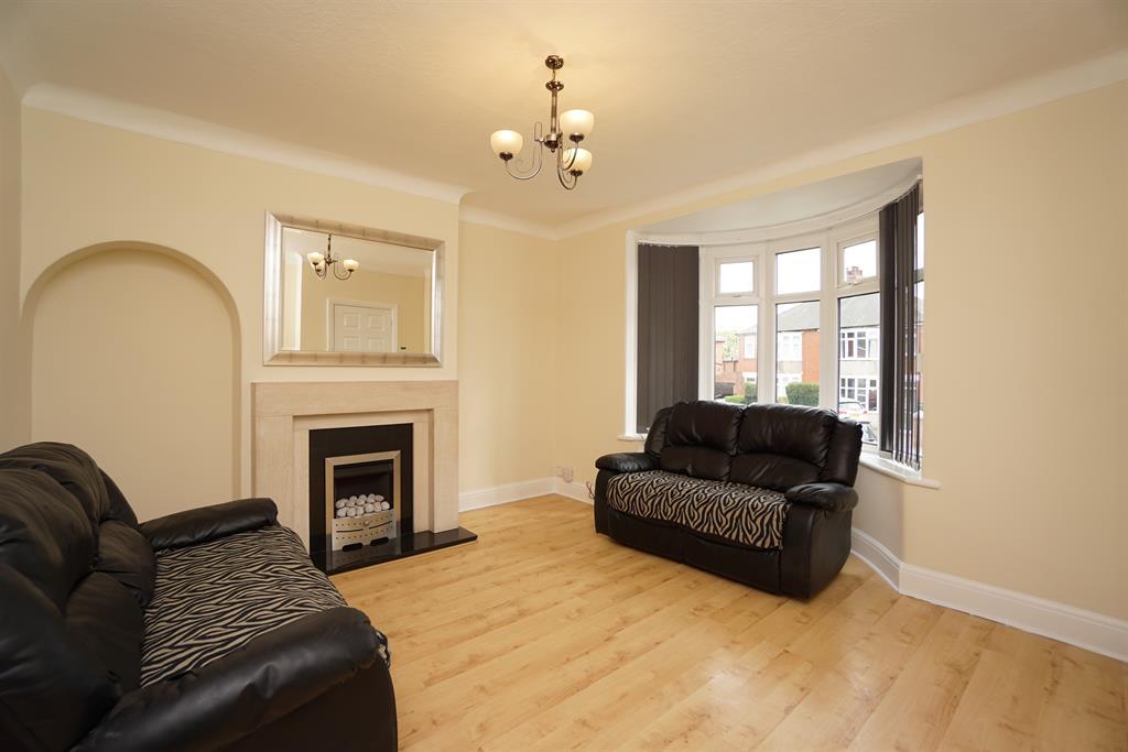 Oswestry Road, Sheffield Lane Top, Sheffield, S5 7UF 3 bed semi