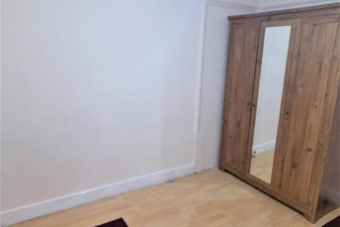 1 bedroom flat to rent, Ground Floor,  Hounslow, TW5