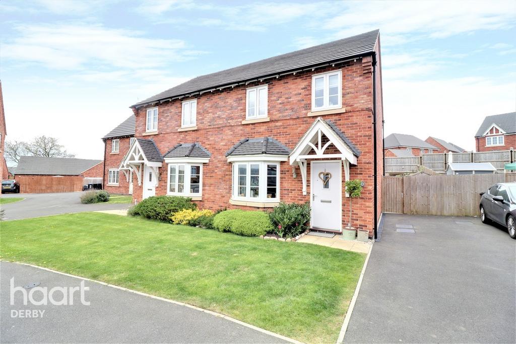 Hermitage Close, Ashbourne 3 bed semidetached house £235,000