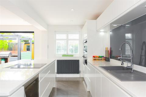 143 Ember Lane, Esher, KT10 8EH