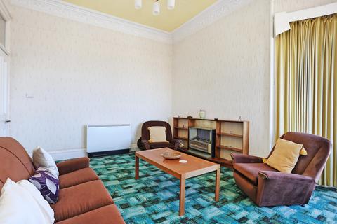 3/5 Abercorn Road, Edinburgh, EH8 7DD