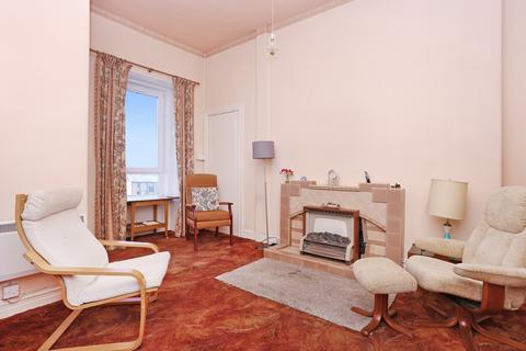 3/5 Abercorn Road, Edinburgh, EH8 7DD