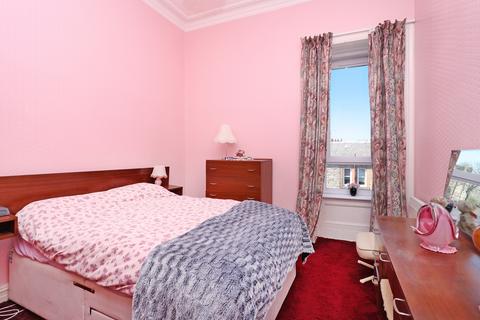 3/5 Abercorn Road, Edinburgh, EH8 7DD