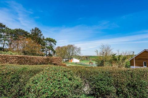 1 Knowles Drive, Colyton, EX24 6PJ