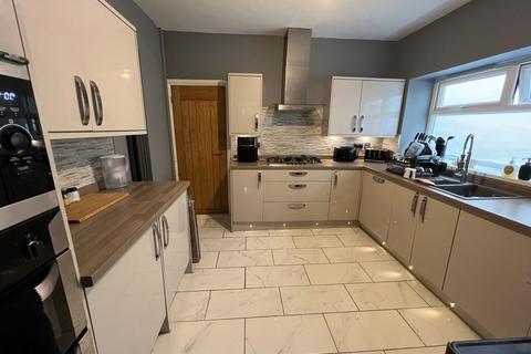 35 Berw Road, Tonypandy, CF40 2AQ