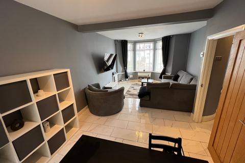 35 Berw Road, Tonypandy, CF40 2AQ