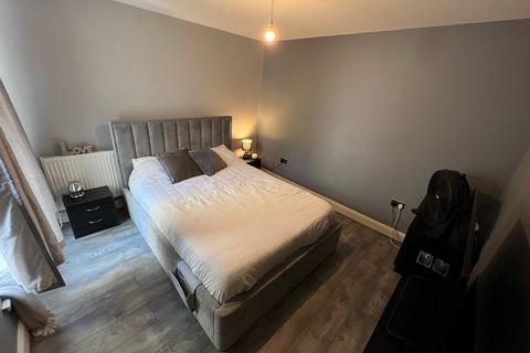 35 Berw Road, Tonypandy, CF40 2AQ