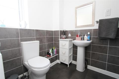 10 Popular Road, Great Blakenham, Ipswich, IP6 0GN