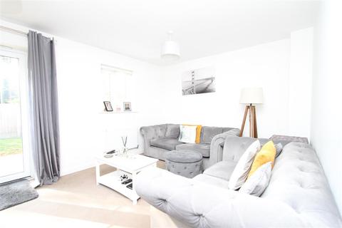 10 Popular Road, Great Blakenham, Ipswich, IP6 0GN