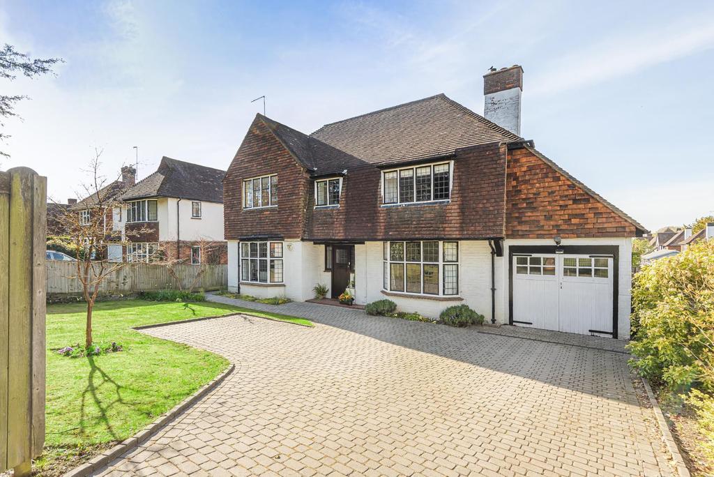 Epsom Road, Guildford, GU1 3 bed detached house £925,000