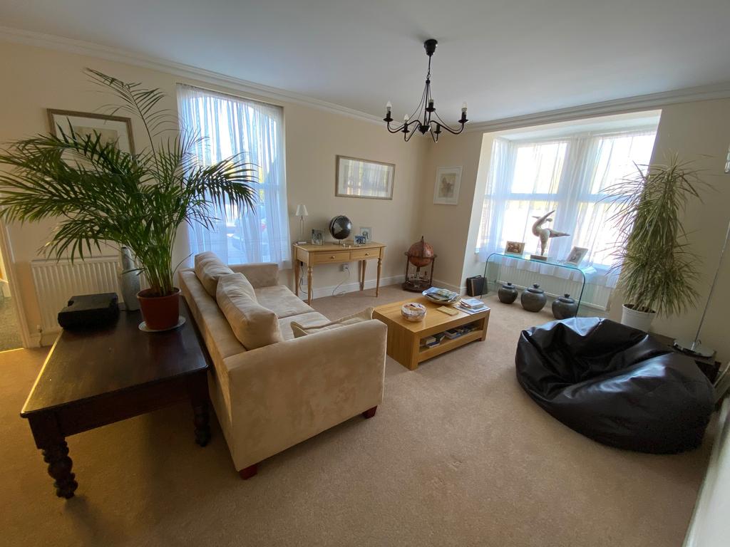 NORTH STREET, WINKFIELD SL4 4 bed detached house £900,000