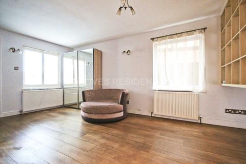 39 Willow Road, New Malden, KT3 3RR