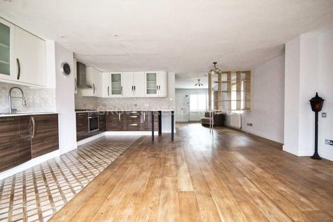 39 Willow Road, New Malden, KT3 3RR