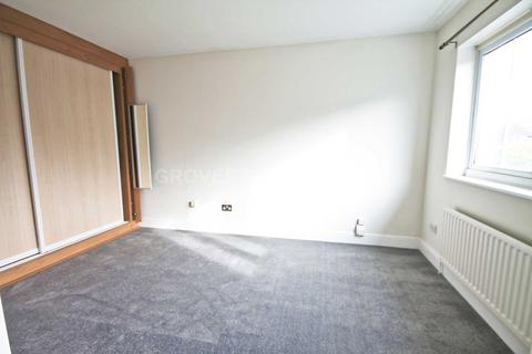 39 Willow Road, New Malden, KT3 3RR