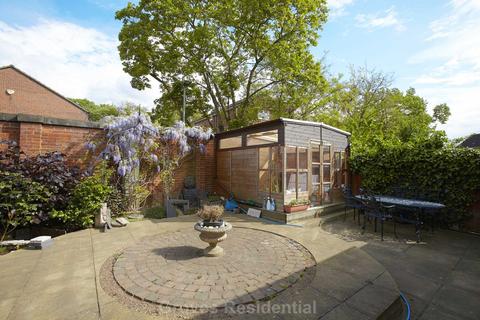 39 Willow Road, New Malden, KT3 3RR