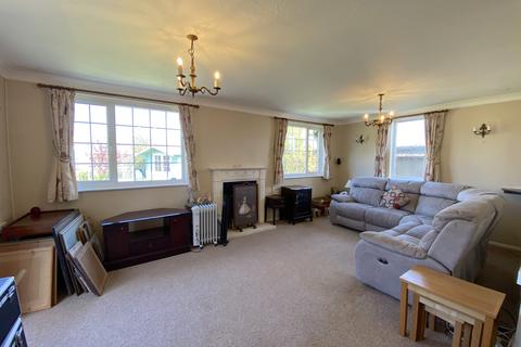 79 Broad Road, Eastbourne, BN20 9QX