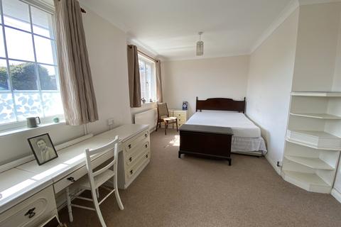79 Broad Road, Eastbourne, BN20 9QX