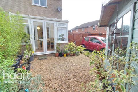 2 bedroom end of terrace house to rent, CATTON, NORTH OF THE CITY