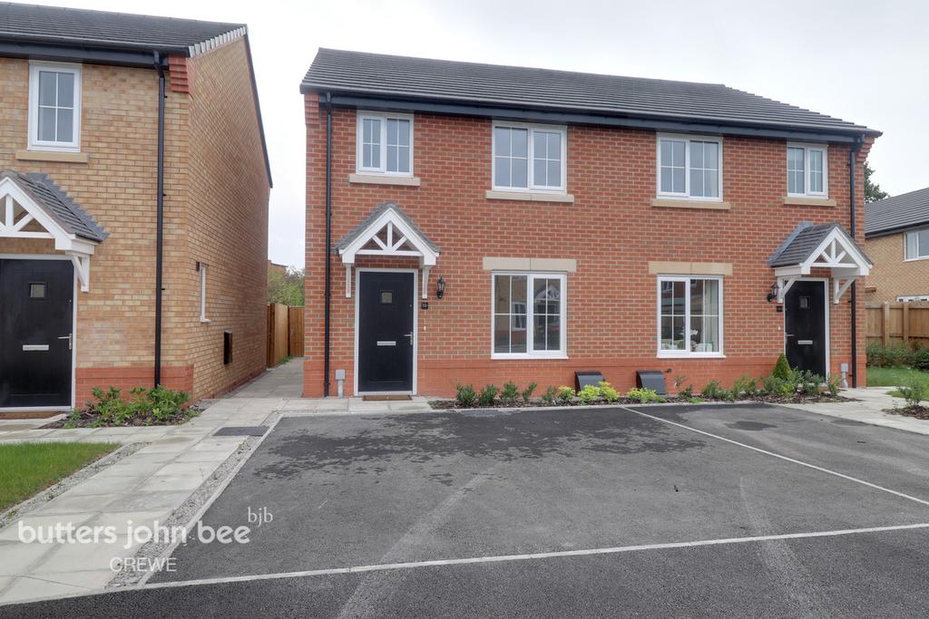 John Maddock Drive, Crewe 3 bed semidetached house £83,250