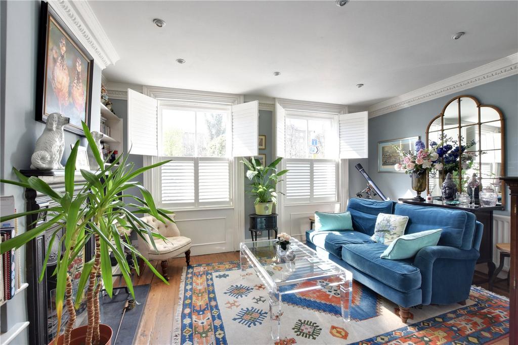 Collins Street, Blackheath, London, SE3 2 bed end of terrace house £