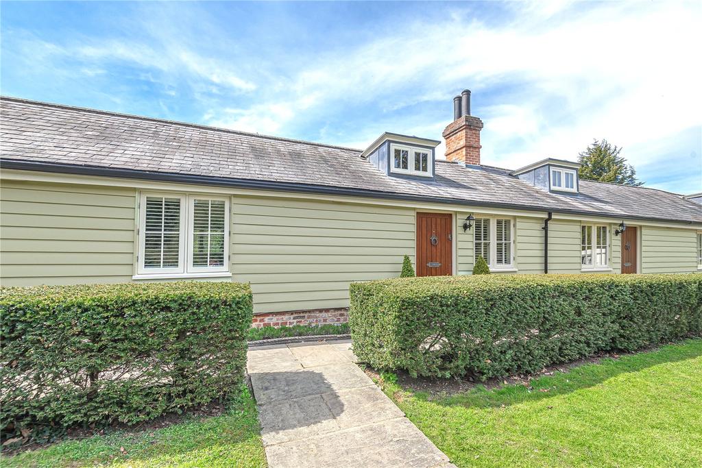 The Stables, Gilston Park, Gilston, Essex, CM20 2 bed bungalow £550,000