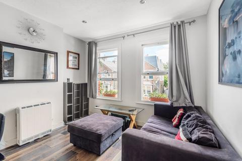 24b Piper Road, Kingston Upon Thames, KT1 3EX