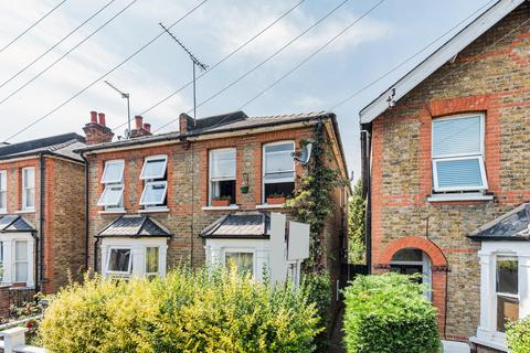 24b Piper Road, Kingston Upon Thames, KT1 3EX
