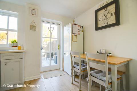 14 Long Grove, Harold Wood, Romford, RM3 0WN
