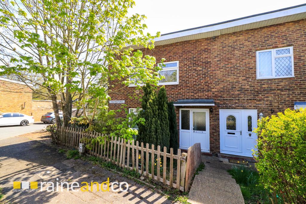 The Pastures, Hatfield, AL10 3 bed end of terrace house £315,000