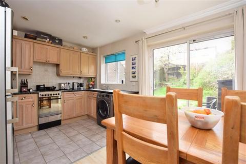 24 Abinger Drive, Redhill, RH1 6SY