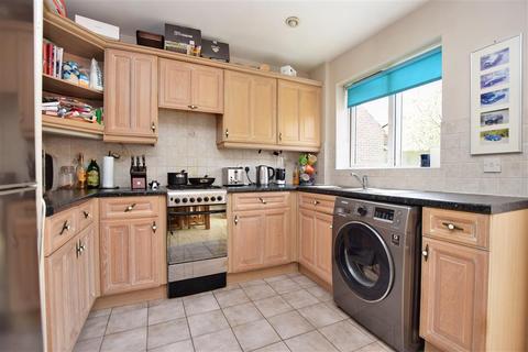24 Abinger Drive, Redhill, RH1 6SY