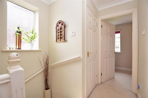 24 Abinger Drive, Redhill, RH1 6SY