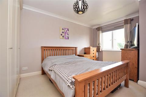 24 Abinger Drive, Redhill, RH1 6SY