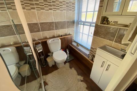 74 Howard Street, Tonypandy, CF40 2BP