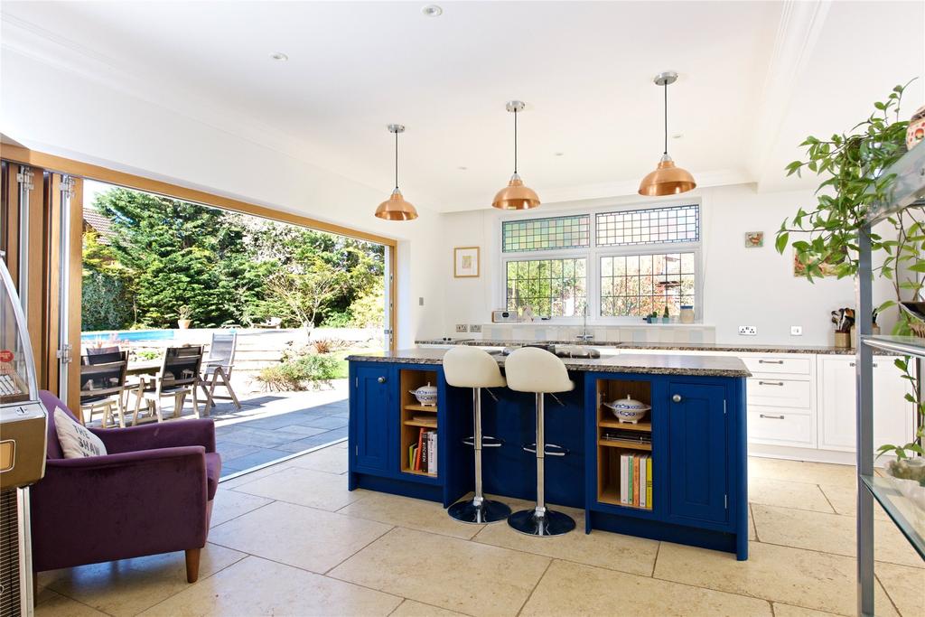 Kitchen/Breakfast Rm