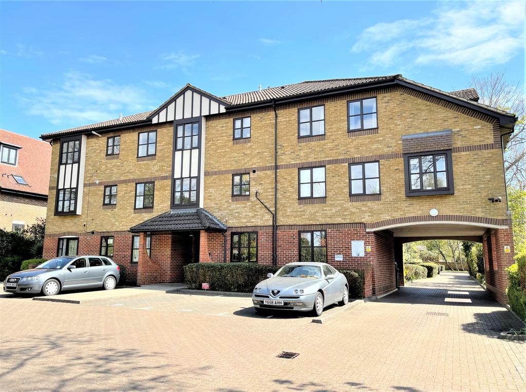 Leatherhead 1 bed flat £1,000 pcm (£231 pw)