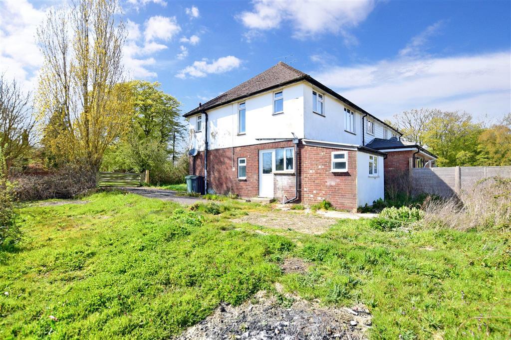 Headcorn Road, Grafty Green, Maidstone, Kent 2 bed semidetached house