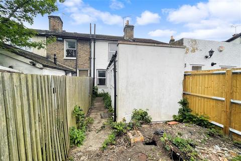 5 Cliffe Road, South Croydon, CR2 6PQ