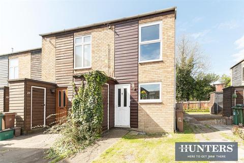 12 Edwards Close, Worcester Park, KT4 8PE
