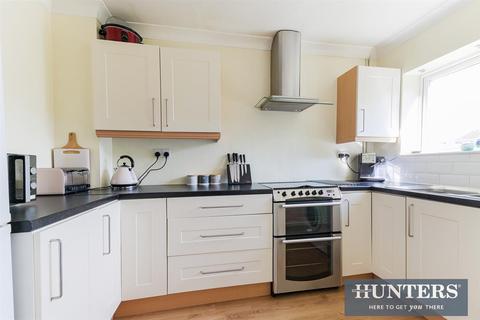 12 Edwards Close, Worcester Park, KT4 8PE