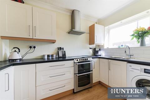 12 Edwards Close, Worcester Park, KT4 8PE