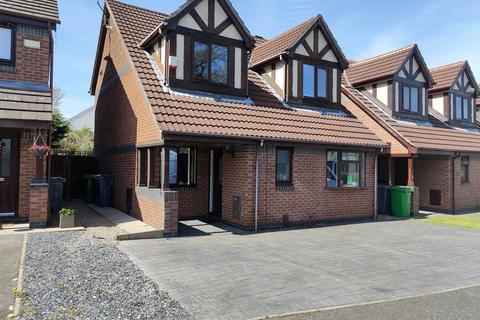 3 bedroom detached house to rent, Gateacre Walk, Manchester, M23