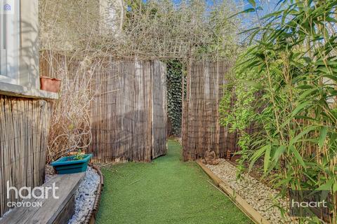 Flat 1, 41 Heathfield Road, Croydon, CR0 1EZ