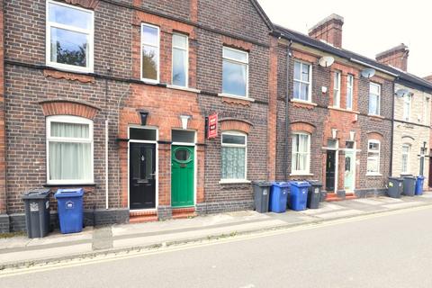 4 bedroom terraced house to rent, Garden Street, Newcastle-under-Lyme, ST5